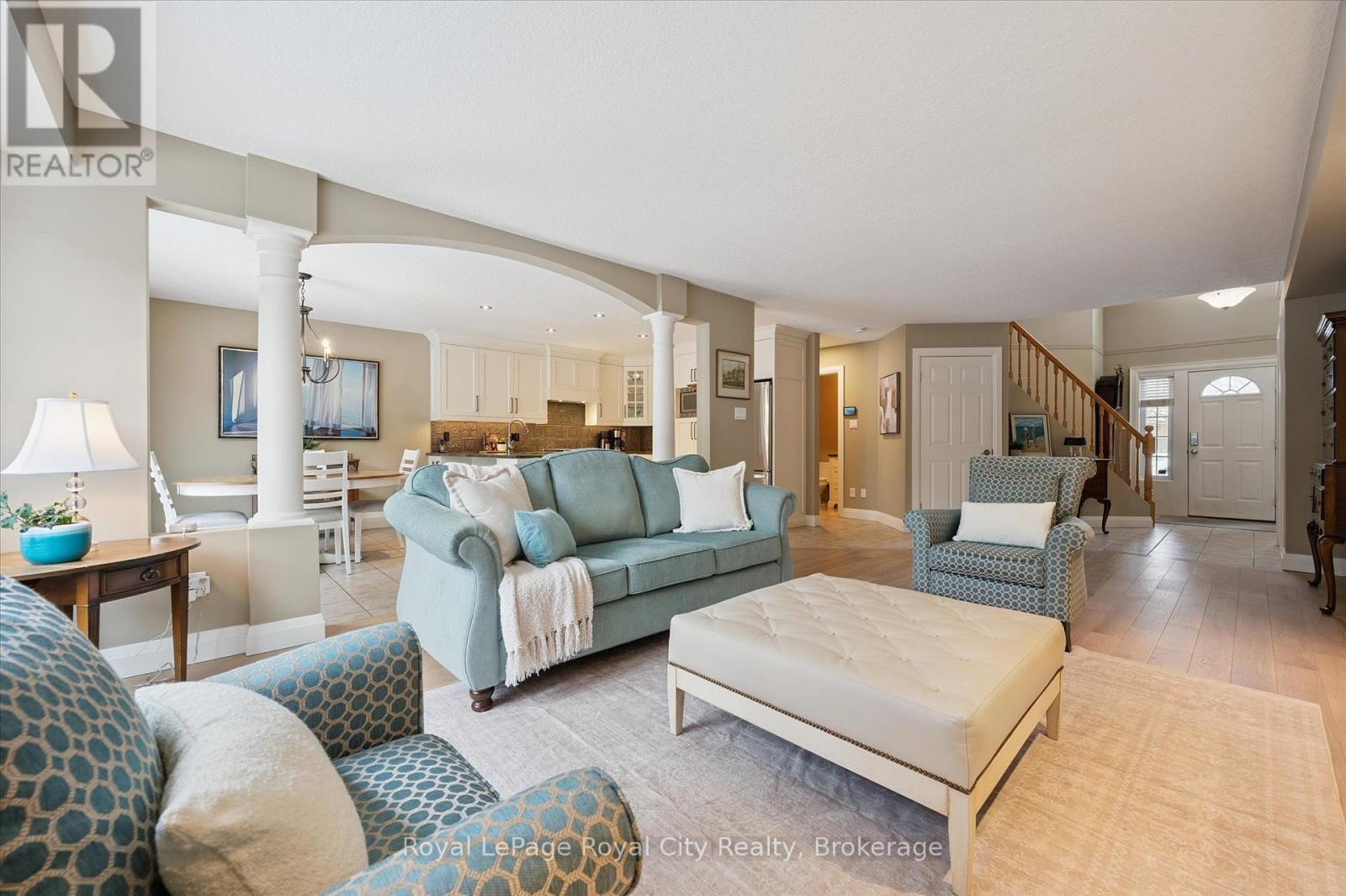 92 Marsh Crescent, Guelph (Pineridge/Westminster Woods), ON - Indoor Photo Showing Living Room