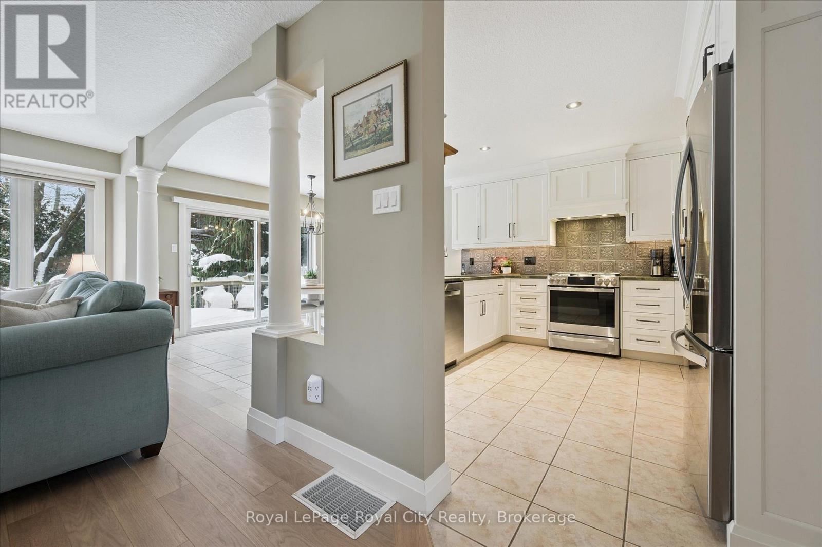 92 Marsh Crescent, Guelph (Pineridge/Westminster Woods), ON - Indoor