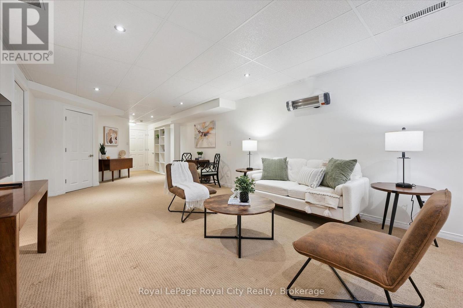 92 Marsh Crescent, Guelph (Pineridge/Westminster Woods), ON - Indoor Photo Showing Living Room