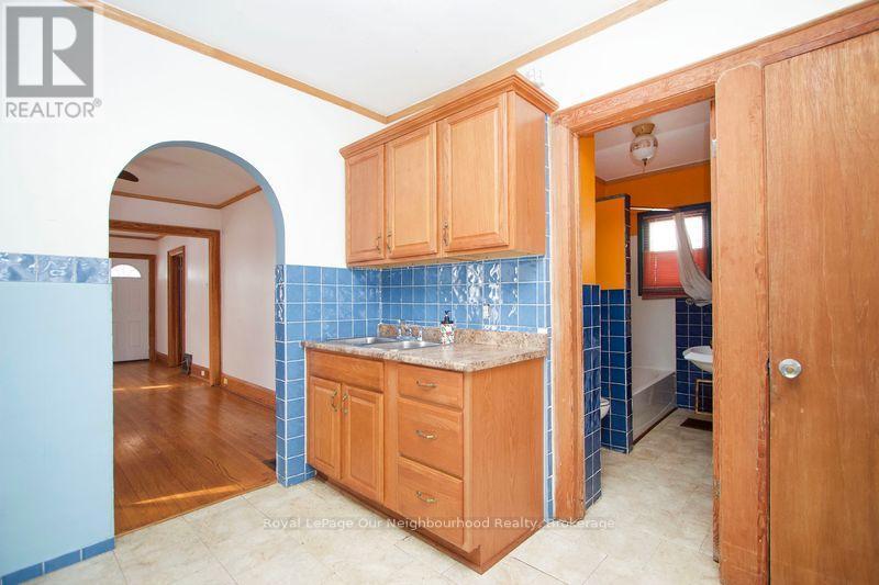 65 Gladstone Avenue, Oshawa (Mclaughlin), ON - Indoor