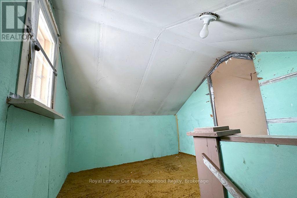 65 Gladstone Avenue, Oshawa (Mclaughlin), ON - Indoor Photo Showing Other Room