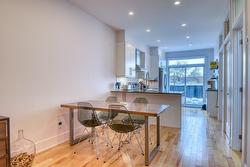 8261 Rue St-Denis Montréal (Villeray/Saint-Michel/Parc-Extension), QC H2P 2G7