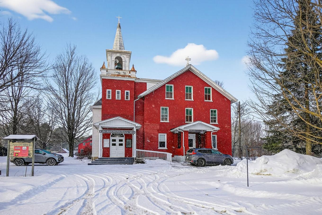Frontage - 306 Av. Des Érables, Brigham, QC - Outdoor With Facade