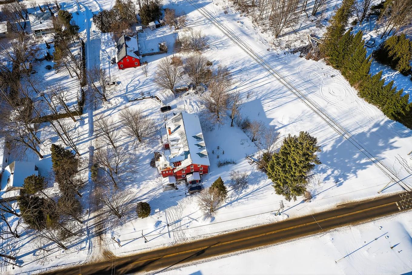 Overall view - 306 Av. Des Érables, Brigham, QC - Outdoor