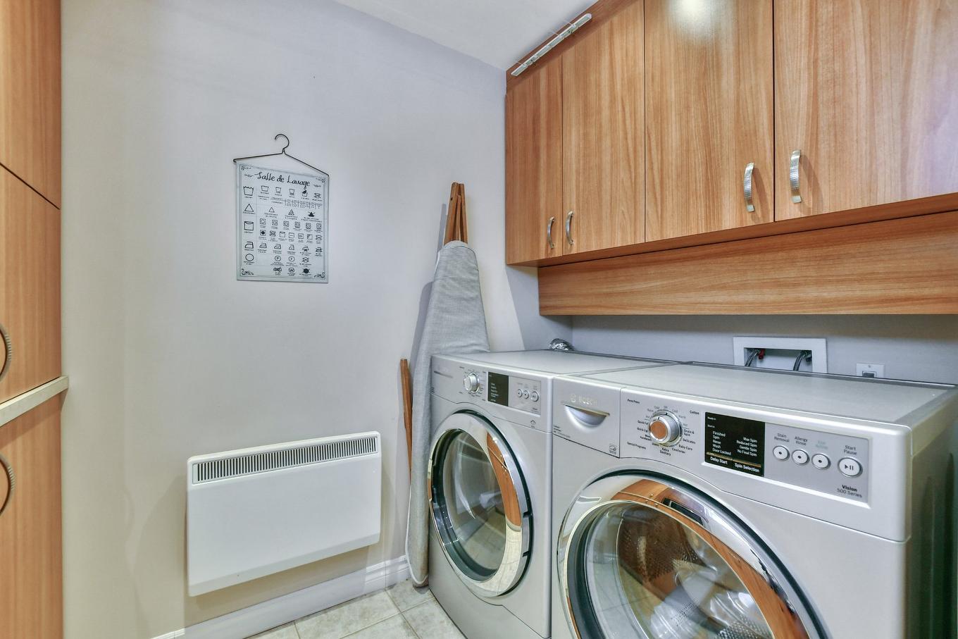 Laundry room - 1173 Rue John-Tapp, Blainville, QC - Indoor Photo Showing Laundry Room