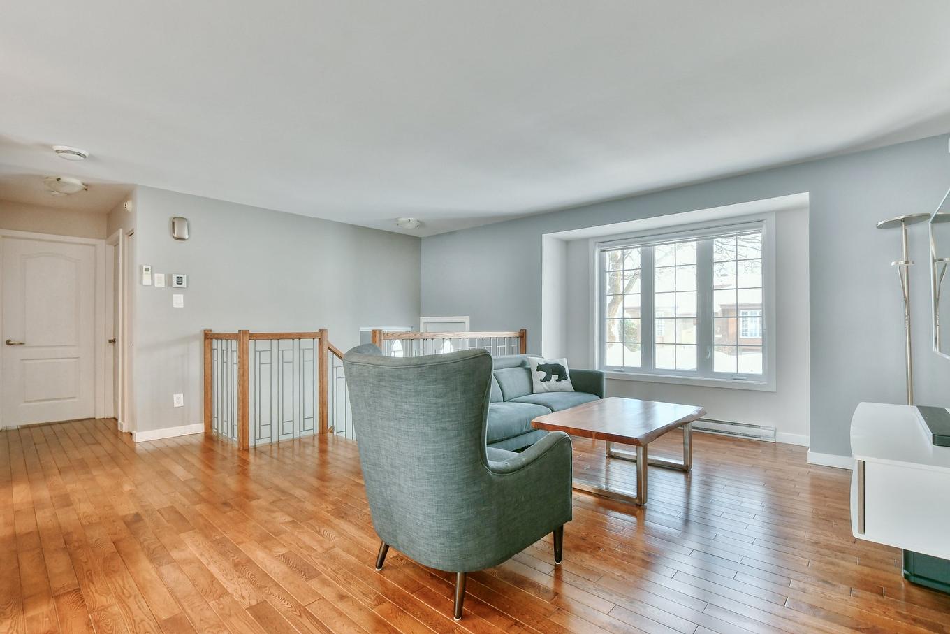 Living room - 1173 Rue John-Tapp, Blainville, QC - Indoor Photo Showing Living Room