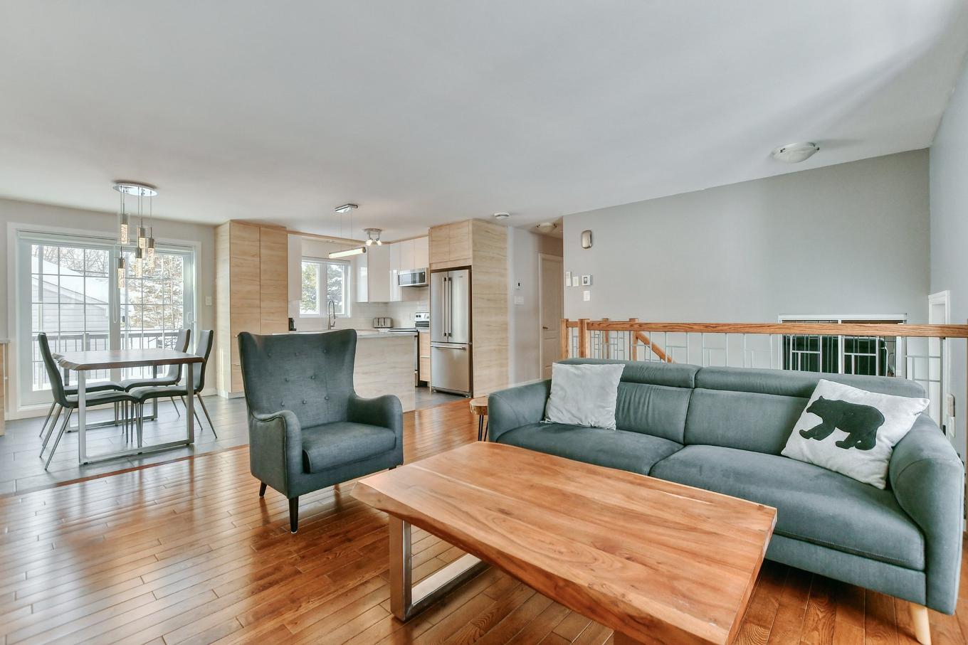 Living room - 1173 Rue John-Tapp, Blainville, QC - Indoor Photo Showing Living Room