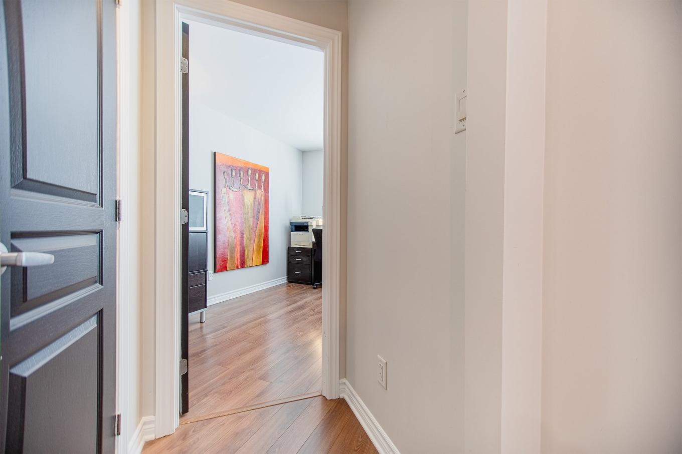 Corridor - 6-688 Rue Des Sureaux, Boucherville, QC - Indoor Photo Showing Other Room