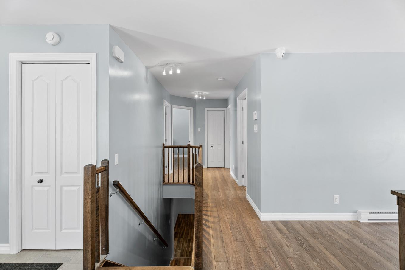 Passageway - 8500 Ch. Ladouceur, Sainte-Agathe-Des-Monts, QC - Indoor Photo Showing Other Room