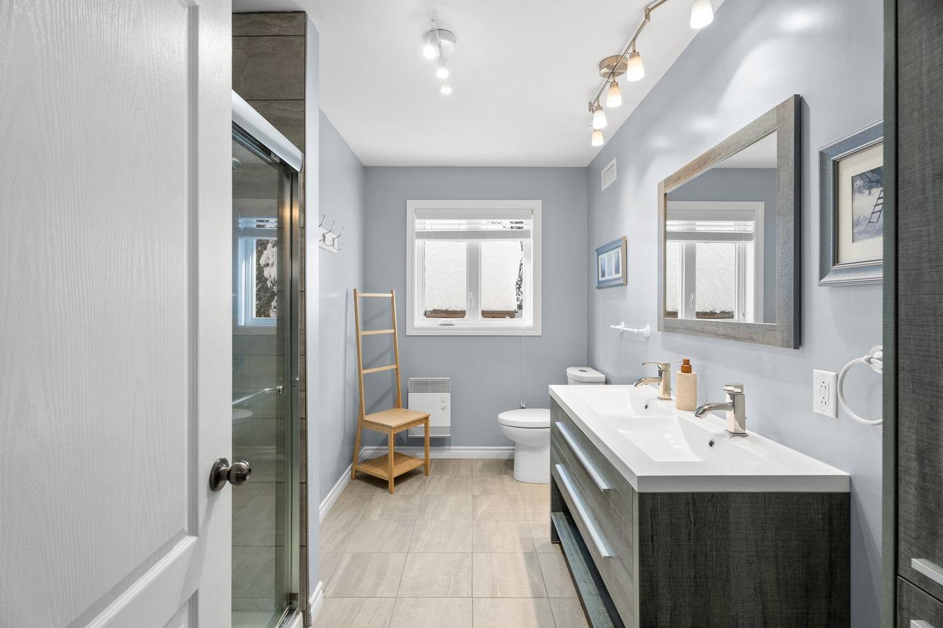 Bathroom - 8500 Ch. Ladouceur, Sainte-Agathe-Des-Monts, QC - Indoor Photo Showing Bathroom