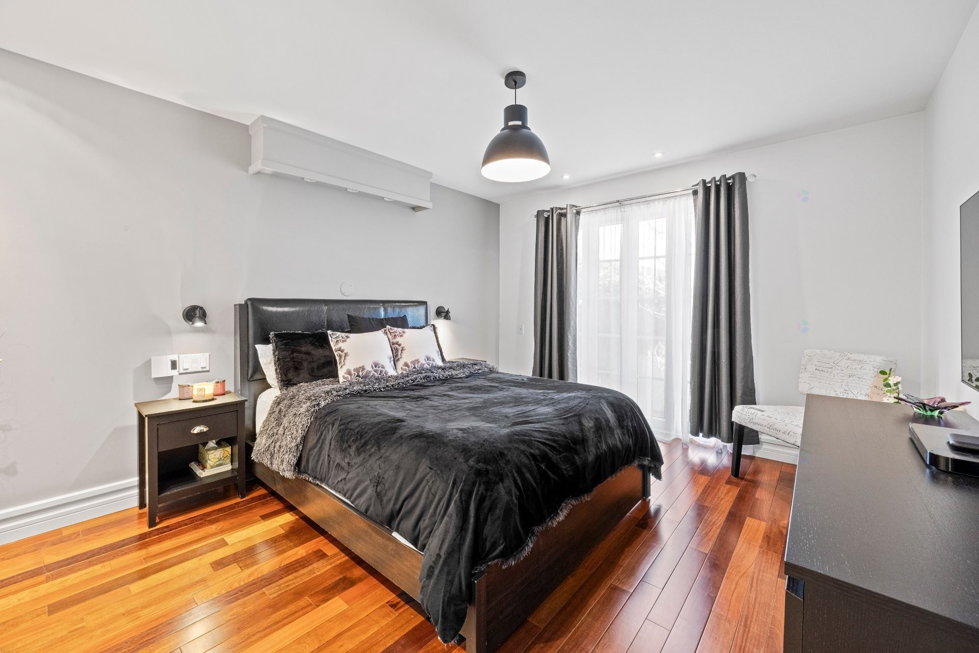 Chambre à coucher - 175 Boul. De L'Assomption, Repentigny (Repentigny), QC - Indoor Photo Showing Bedroom