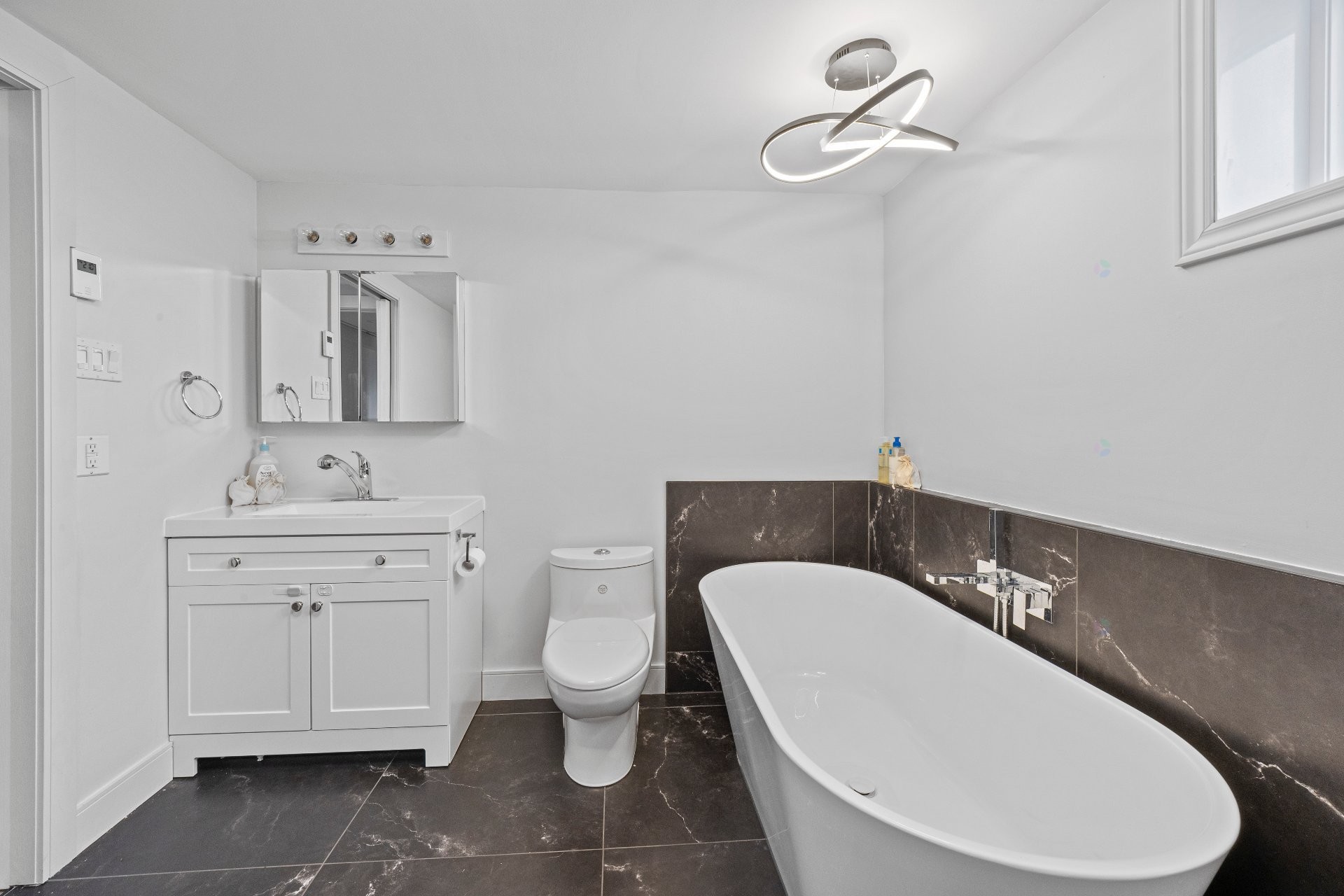 Salle de bains - 175 Boul. De L'Assomption, Repentigny (Repentigny), QC - Indoor Photo Showing Bathroom