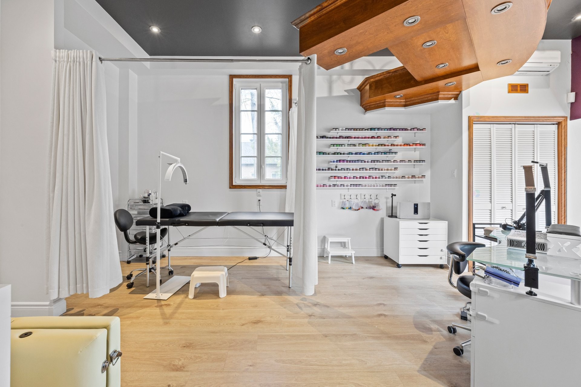 Bureau - 175 Boul. De L'Assomption, Repentigny (Repentigny), QC - Indoor Photo Showing Gym Room