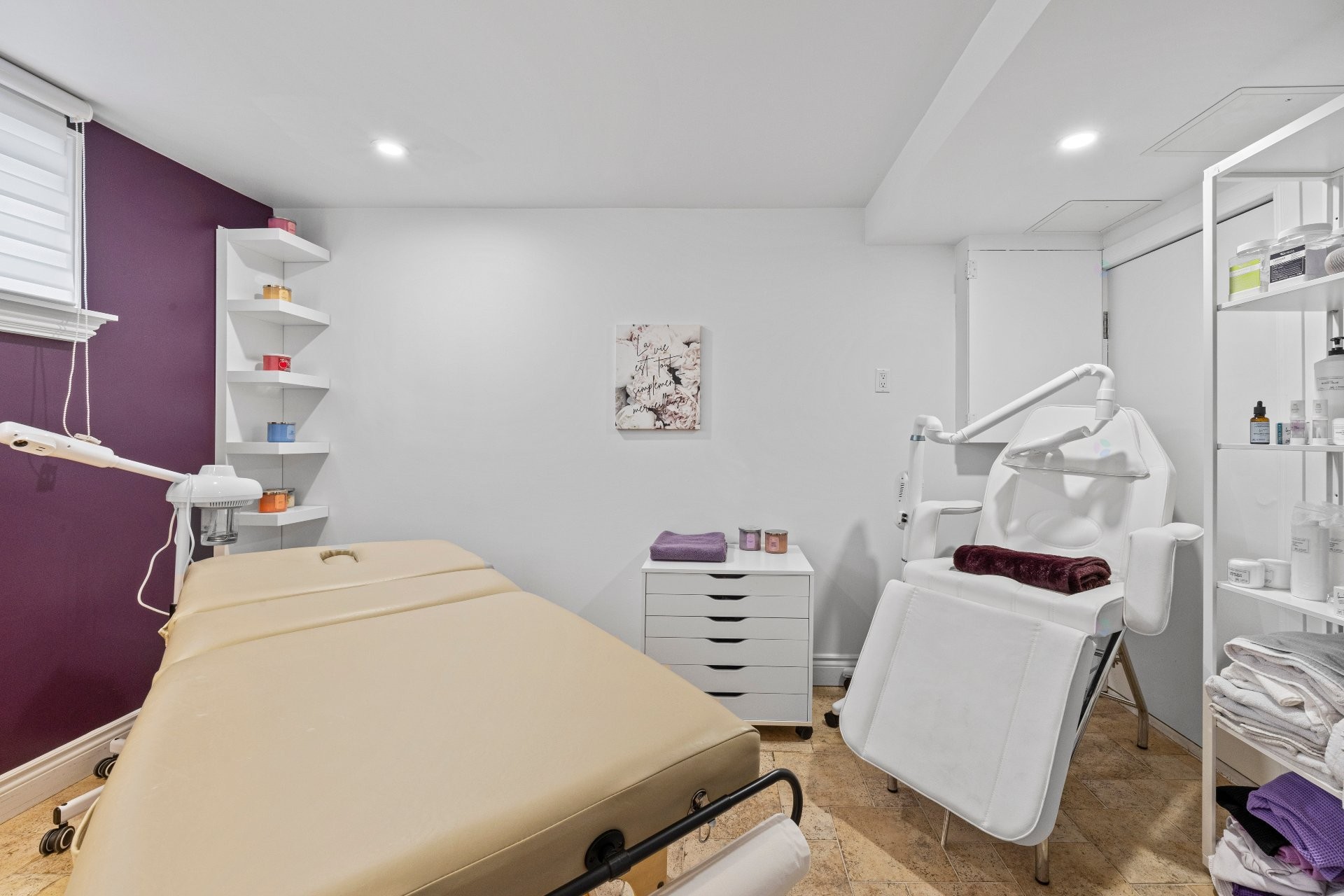 Chambre à coucher - 175 Boul. De L'Assomption, Repentigny (Repentigny), QC - Indoor Photo Showing Laundry Room