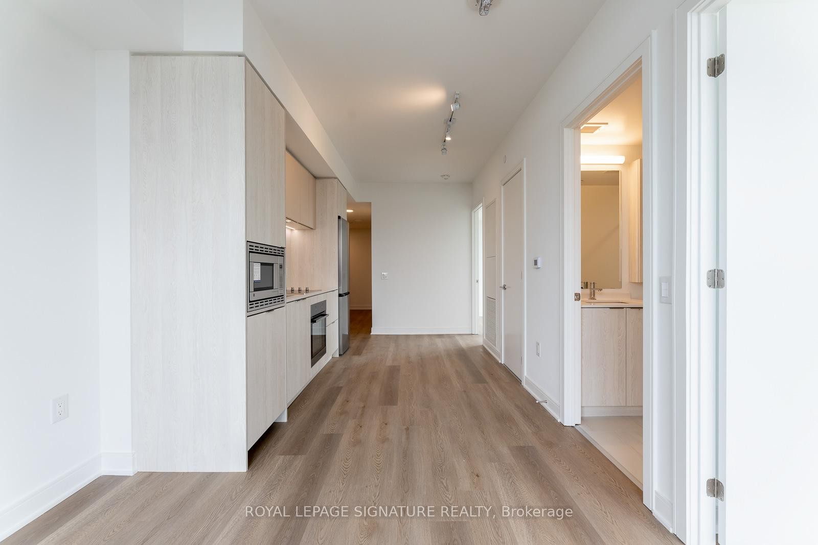 1204-86 Dundas Street E, Mississauga, ON - Indoor Photo Showing Other Room