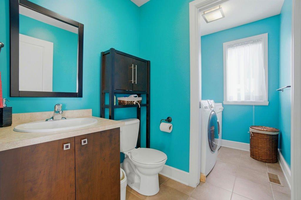 Laundry room - 1447 Boul. Maisonneuve, Saint-Jérôme, QC - Indoor Photo Showing Bathroom