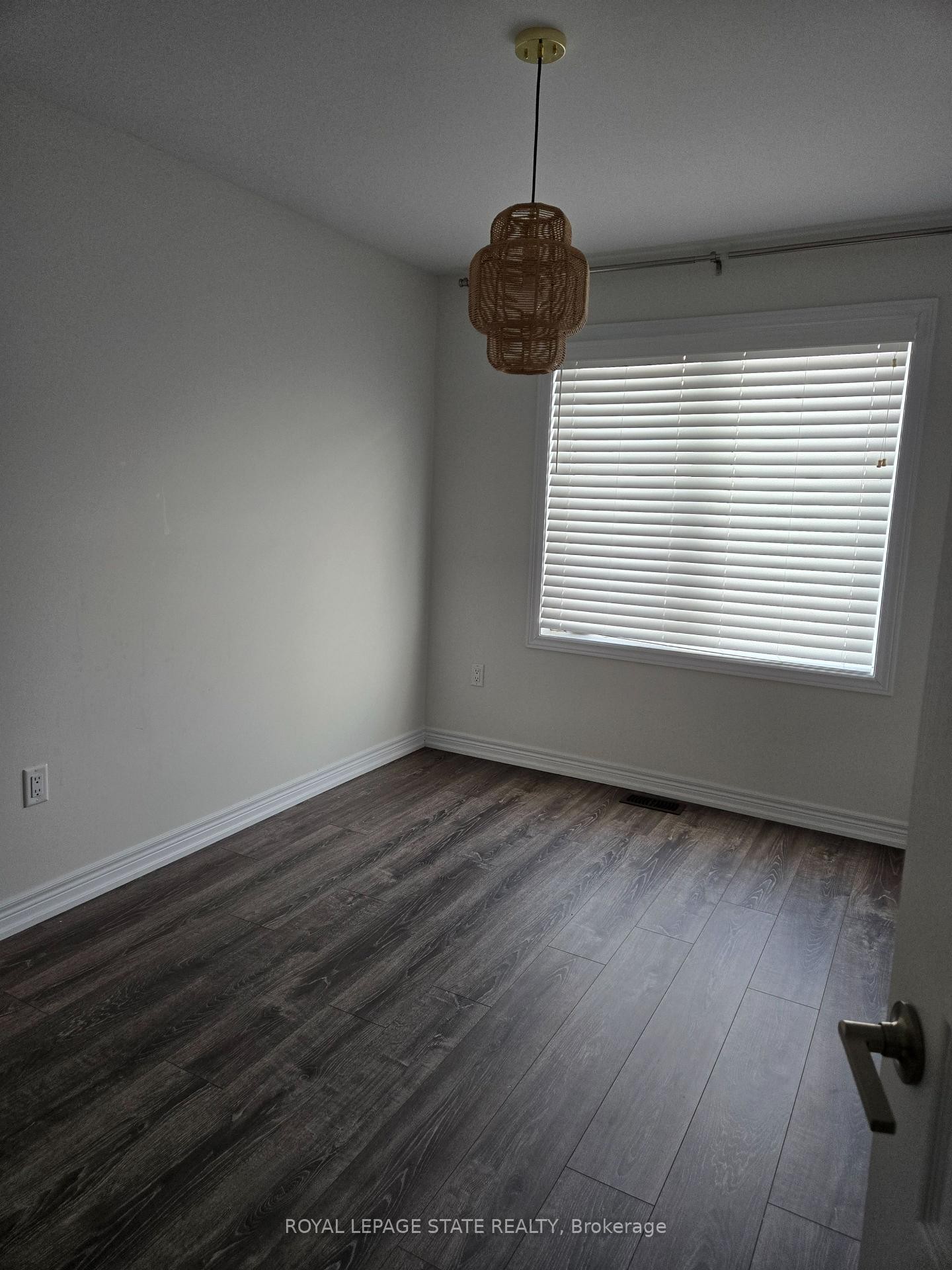 180-1890 Rymal Road E, Hamilton, ON - Indoor Photo Showing Other Room