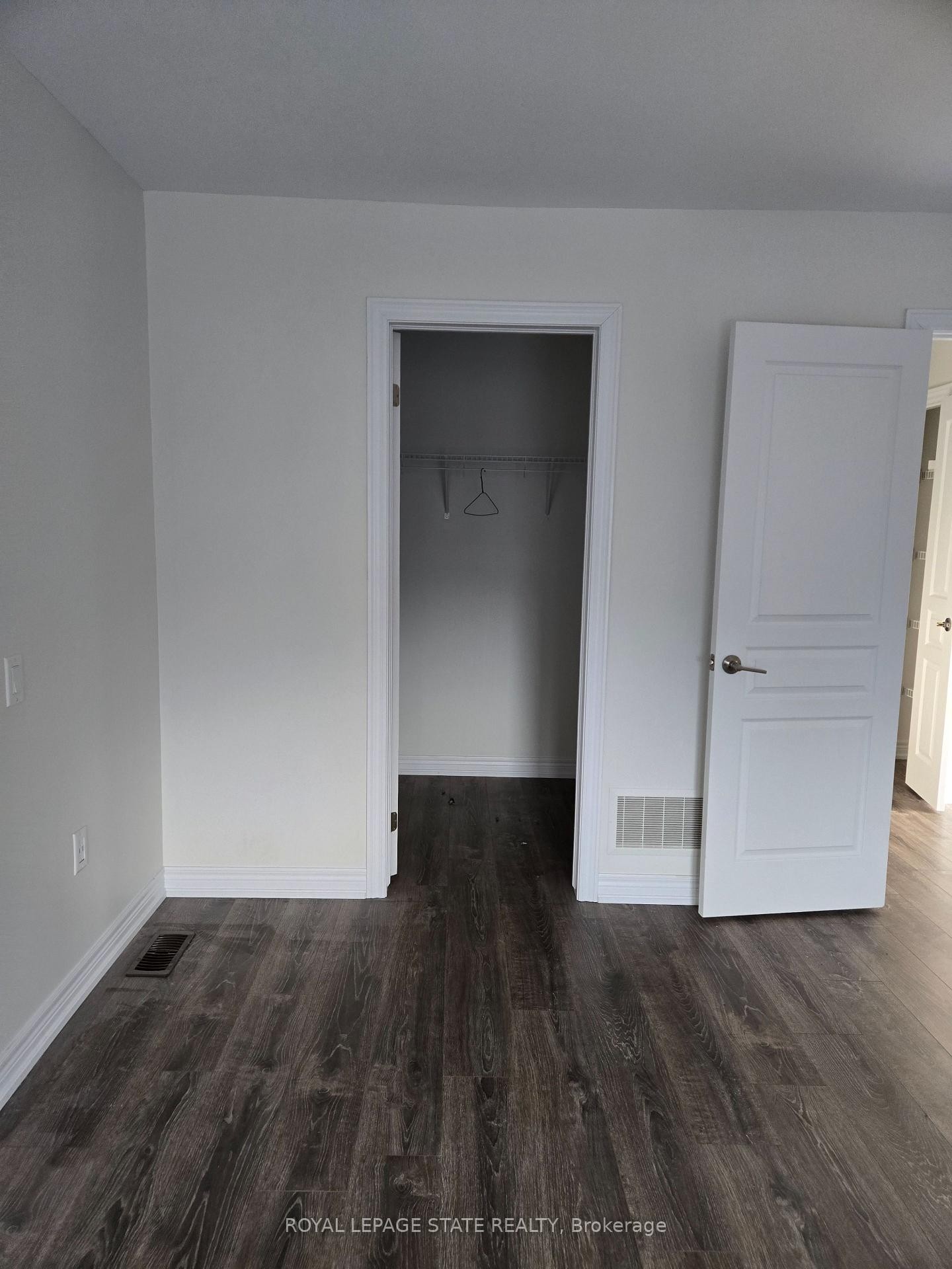 180-1890 Rymal Road E, Hamilton, ON - Indoor Photo Showing Other Room