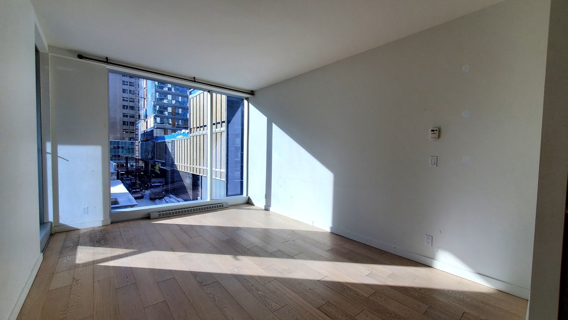 Living Room - 312-1450 Boul. René-Lévesque O., Montréal (Ville-Marie), QC - Indoor Photo Showing Other Room