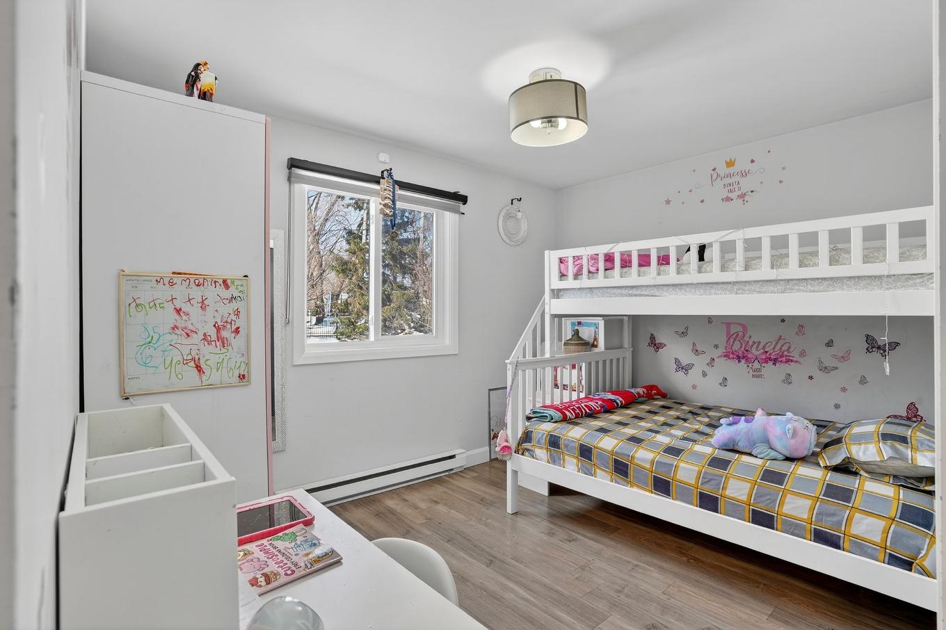 Bedroom - 121 Rue De Cadillac, Châteauguay, QC - Indoor Photo Showing Bedroom
