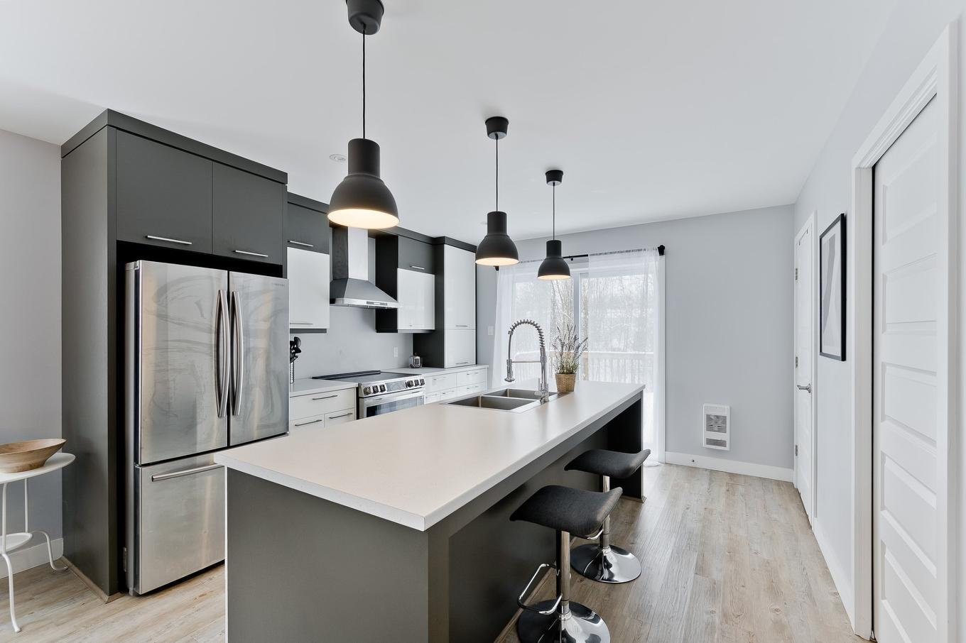 Kitchen - 70 Rue Raymond-Auger, Sherbrooke (Brompton/Rock Forest/Saint-Élie/Deauville), QC - Indoor Photo Showing Kitchen With Double Sink With Upgraded Kitchen