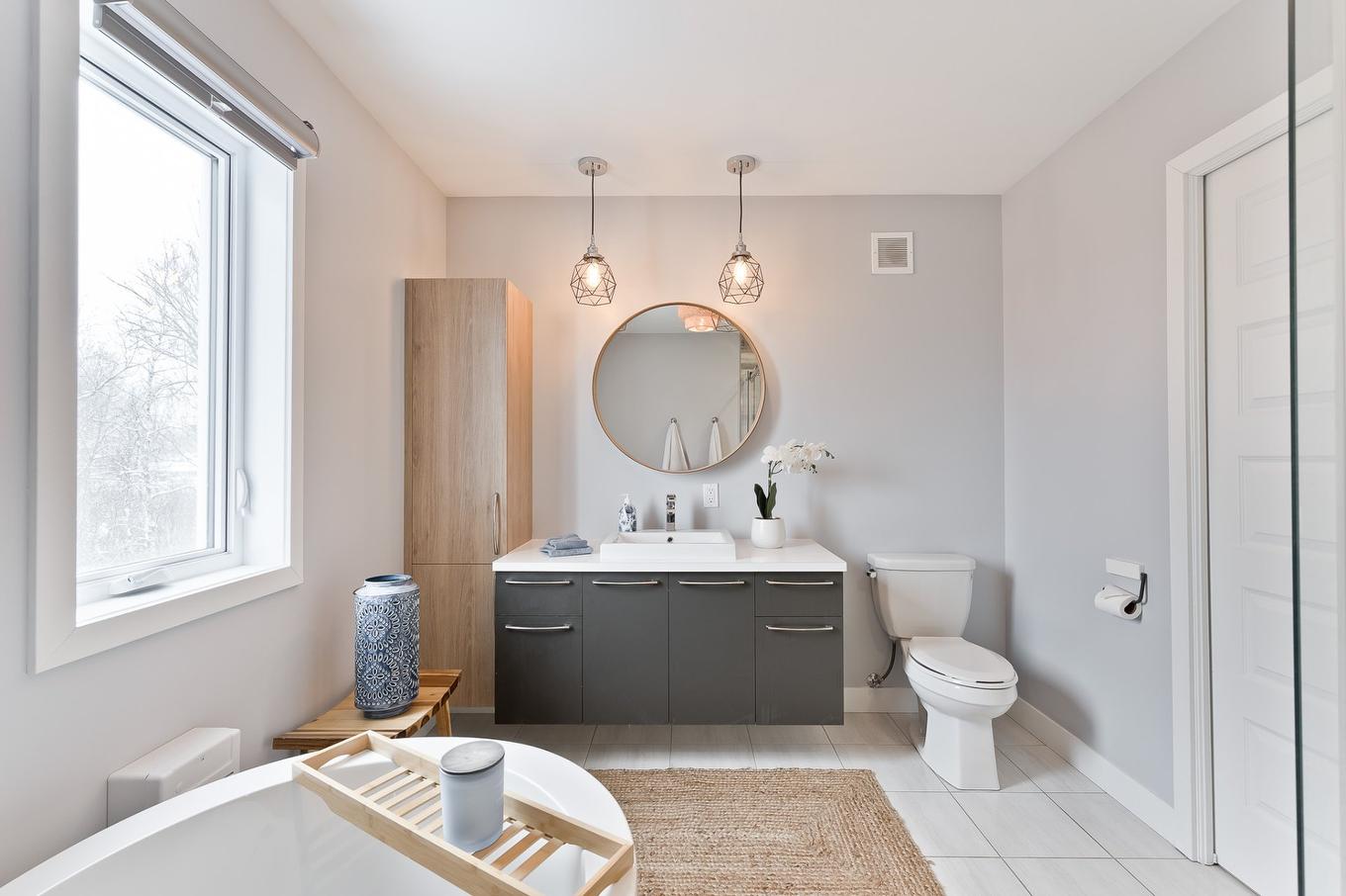 Bathroom - 70 Rue Raymond-Auger, Sherbrooke (Brompton/Rock Forest/Saint-Élie/Deauville), QC - Indoor Photo Showing Bathroom