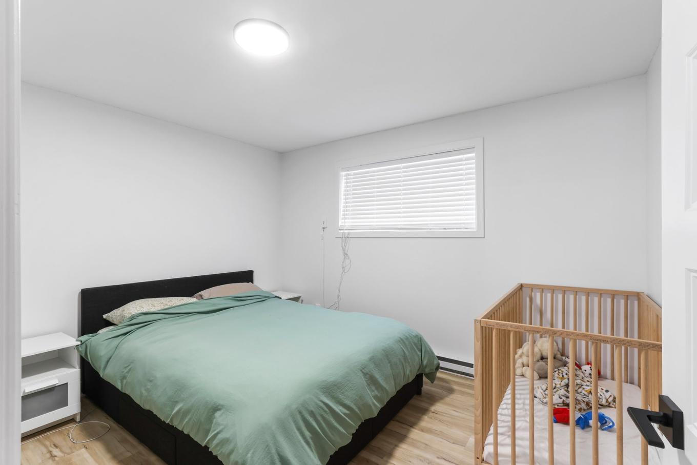 Primary bedroom - 23 Rue Virginie, Salaberry-De-Valleyfield, QC - Indoor Photo Showing Bedroom