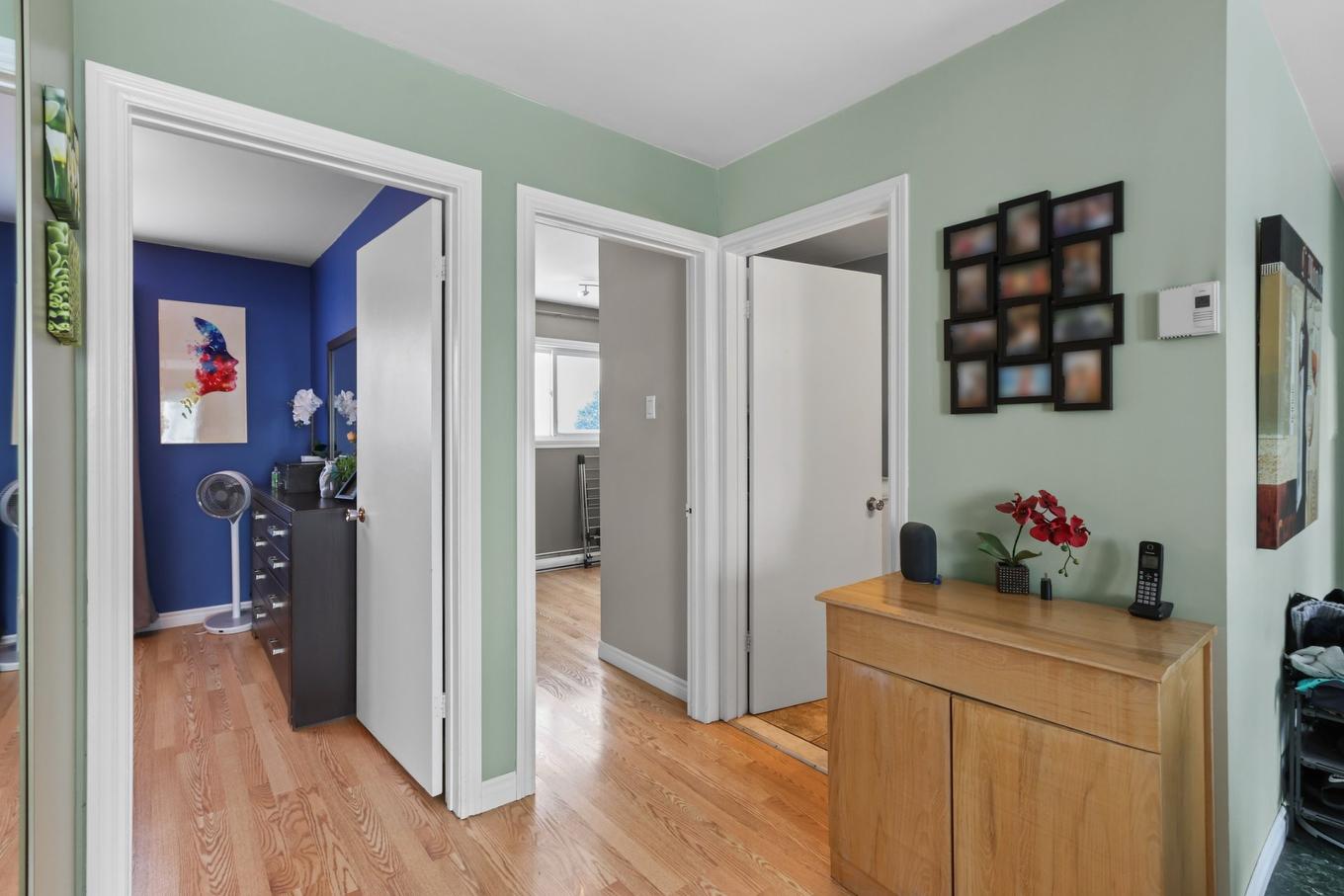 Passageway - 23 Rue Virginie, Salaberry-De-Valleyfield, QC - Indoor