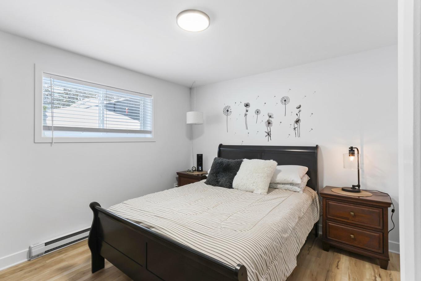 Primary bedroom - 23 Rue Virginie, Salaberry-De-Valleyfield, QC - Indoor Photo Showing Bedroom