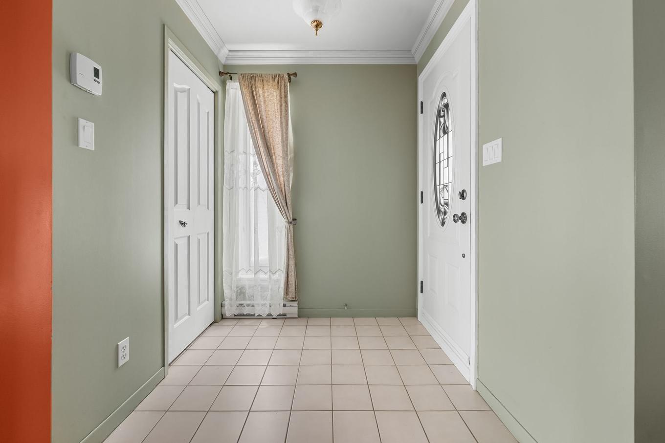 Hall - 1509 Rue Du Centaure, Québec (La Haute-Saint-Charles), QC - Indoor Photo Showing Other Room