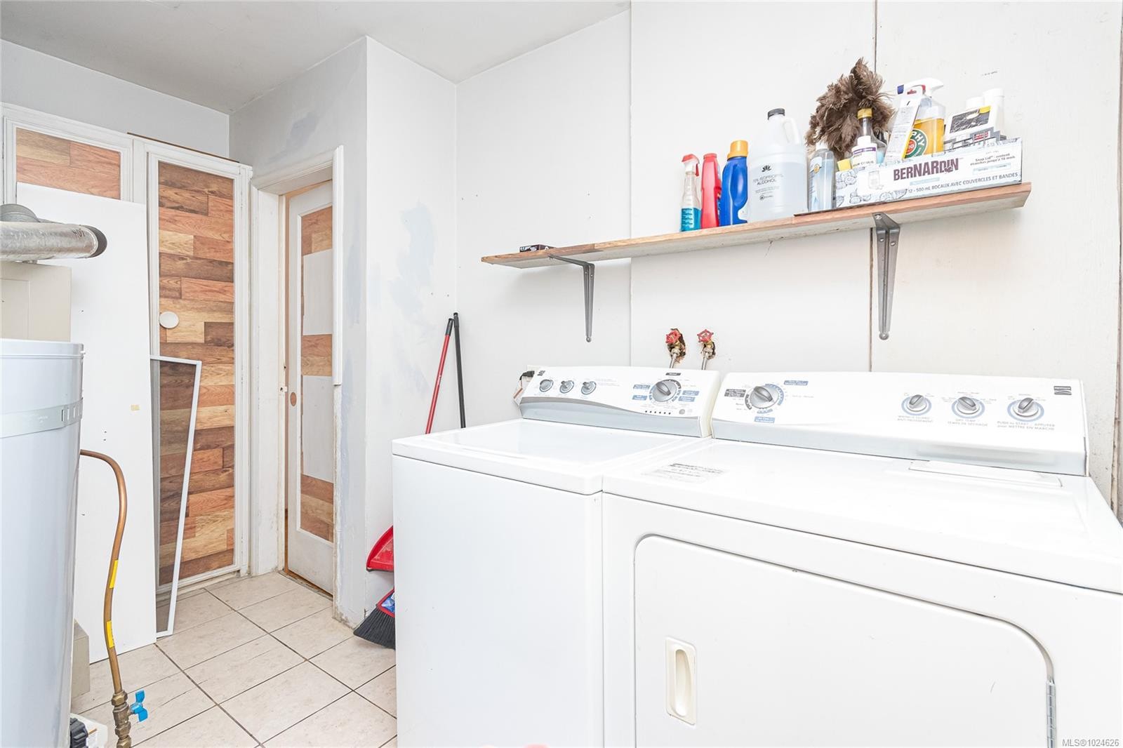 1645 Haultain St, Victoria, BC