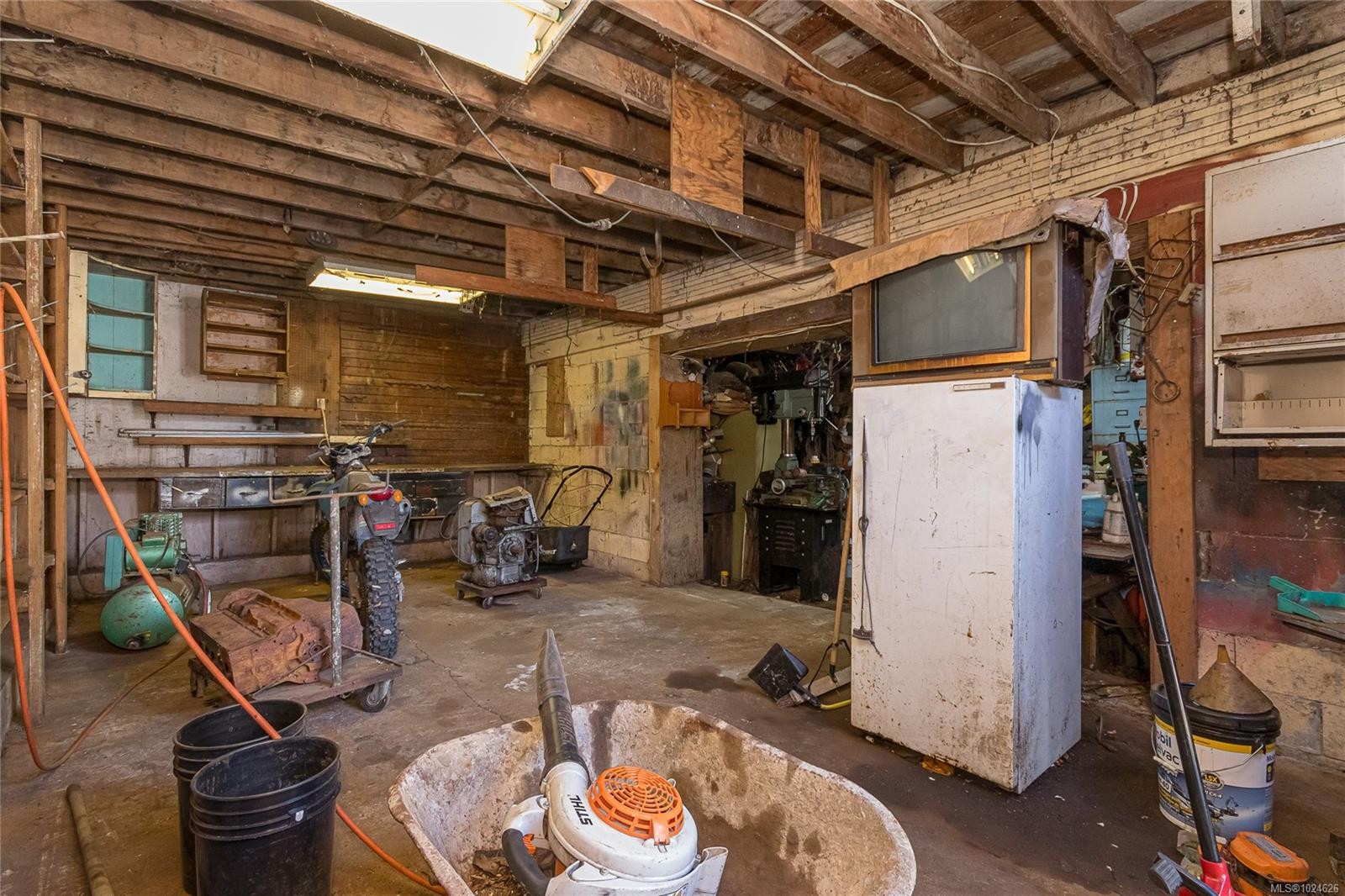 1645 Haultain St, Victoria, BC