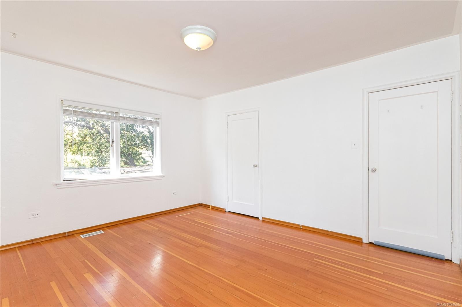 1645 Haultain St, Victoria, BC