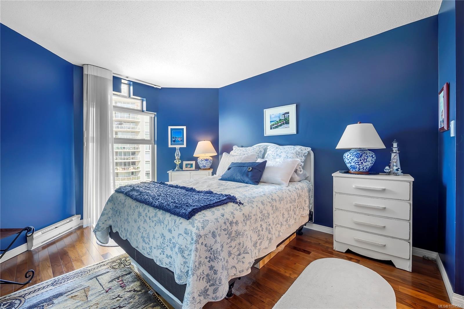 502-158 Promenade Dr, Nanaimo, BC - Indoor Photo Showing Bedroom