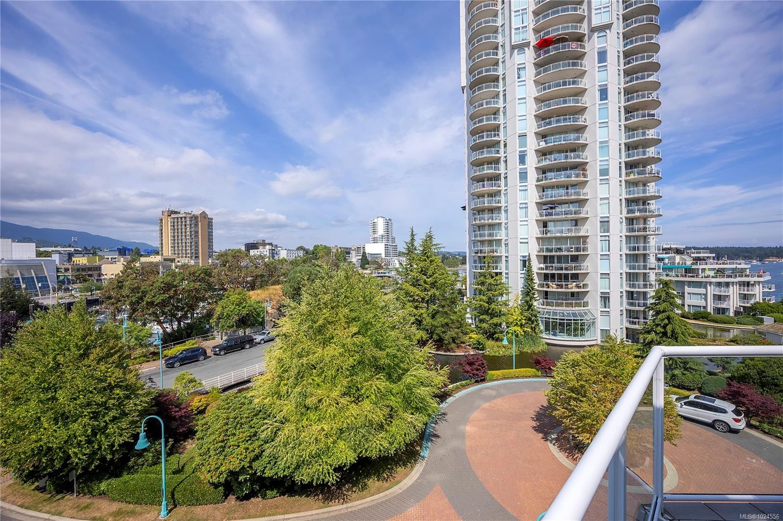 502-158 Promenade Dr, Nanaimo, BC - Outdoor With Facade