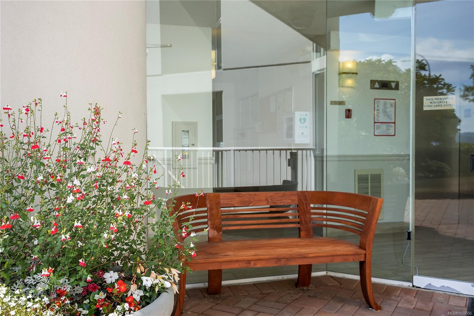 502-158 Promenade Dr, Nanaimo, BC - With Exterior