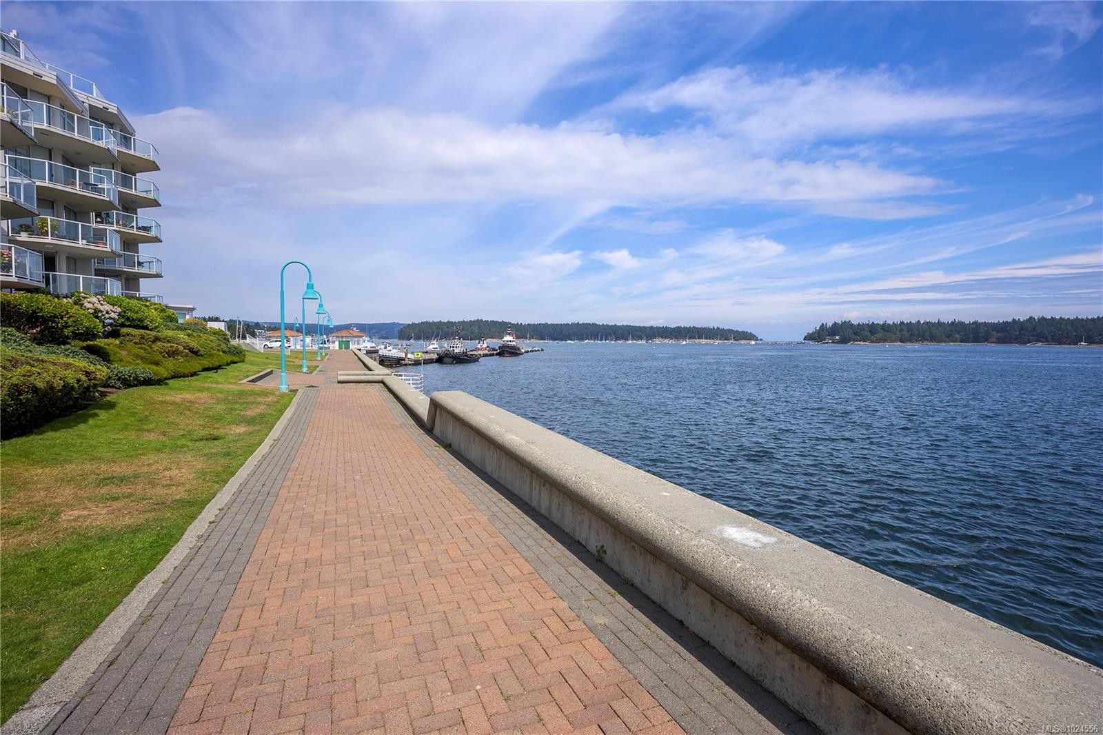 502-158 Promenade Dr, Nanaimo, BC - Outdoor With Body Of Water With View