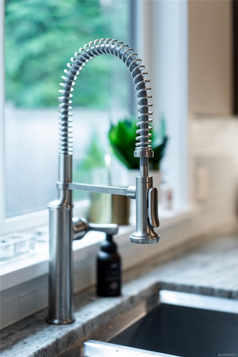 881 Hayden Pl, Mill Bay, BC