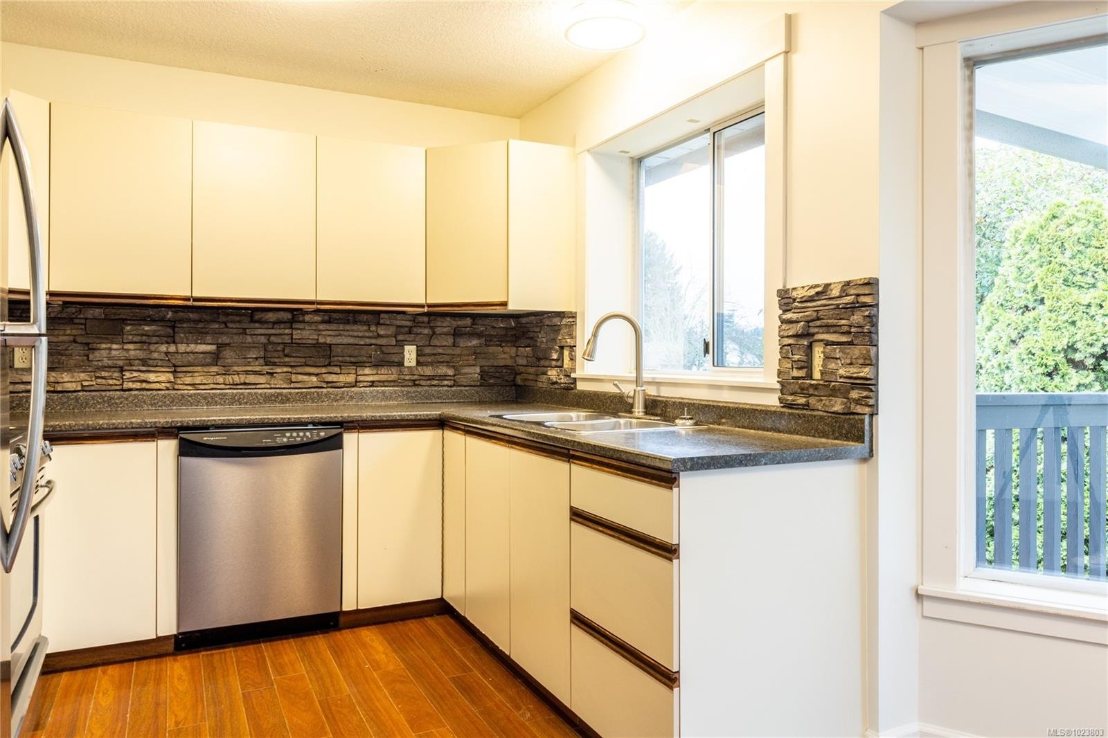 2585 Quill Dr, Nanaimo, BC