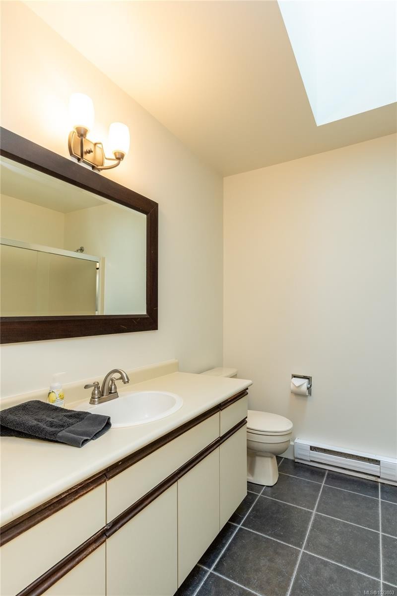 2585 Quill Dr, Nanaimo, BC