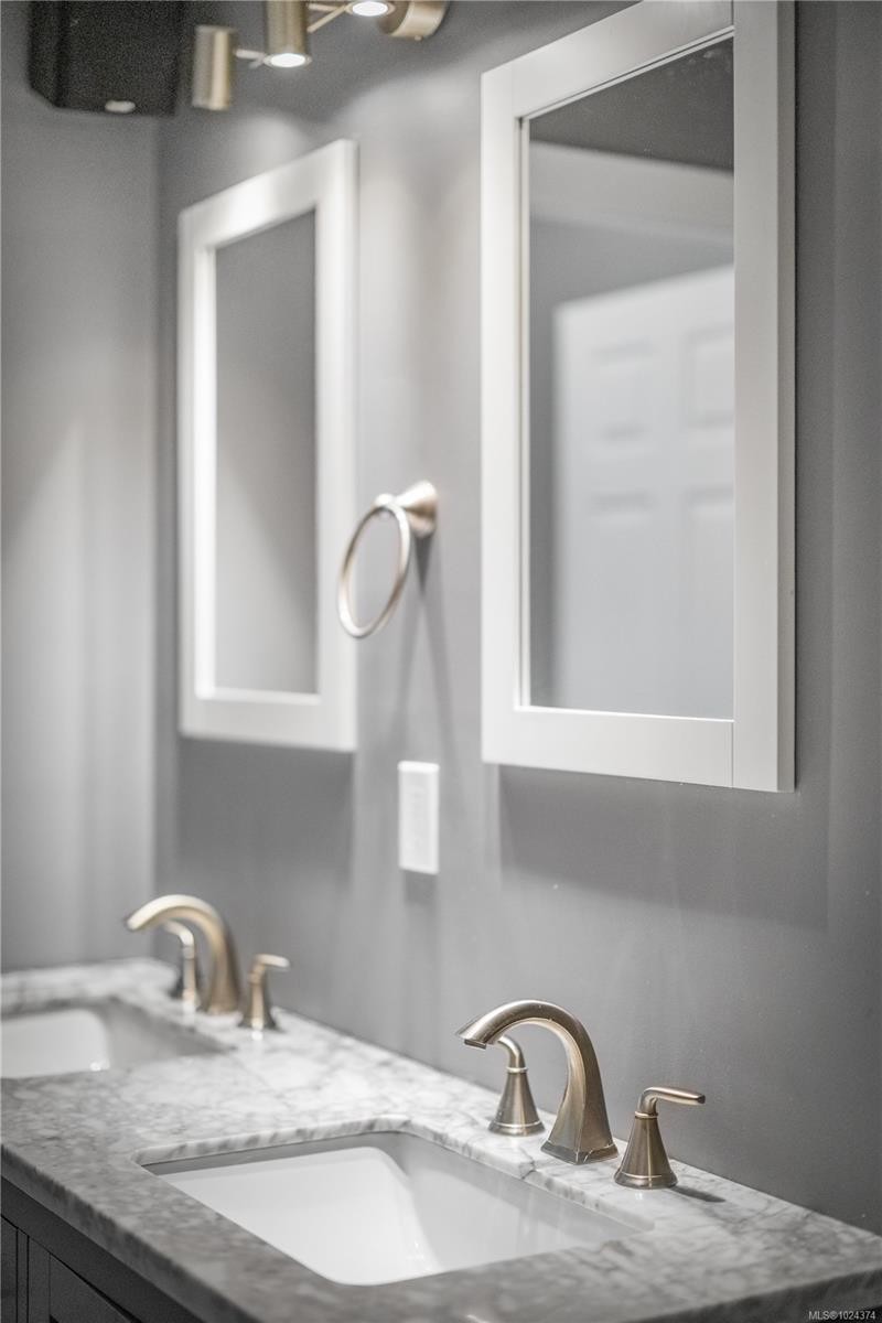 428 Raza Pl, Campbell River, BC