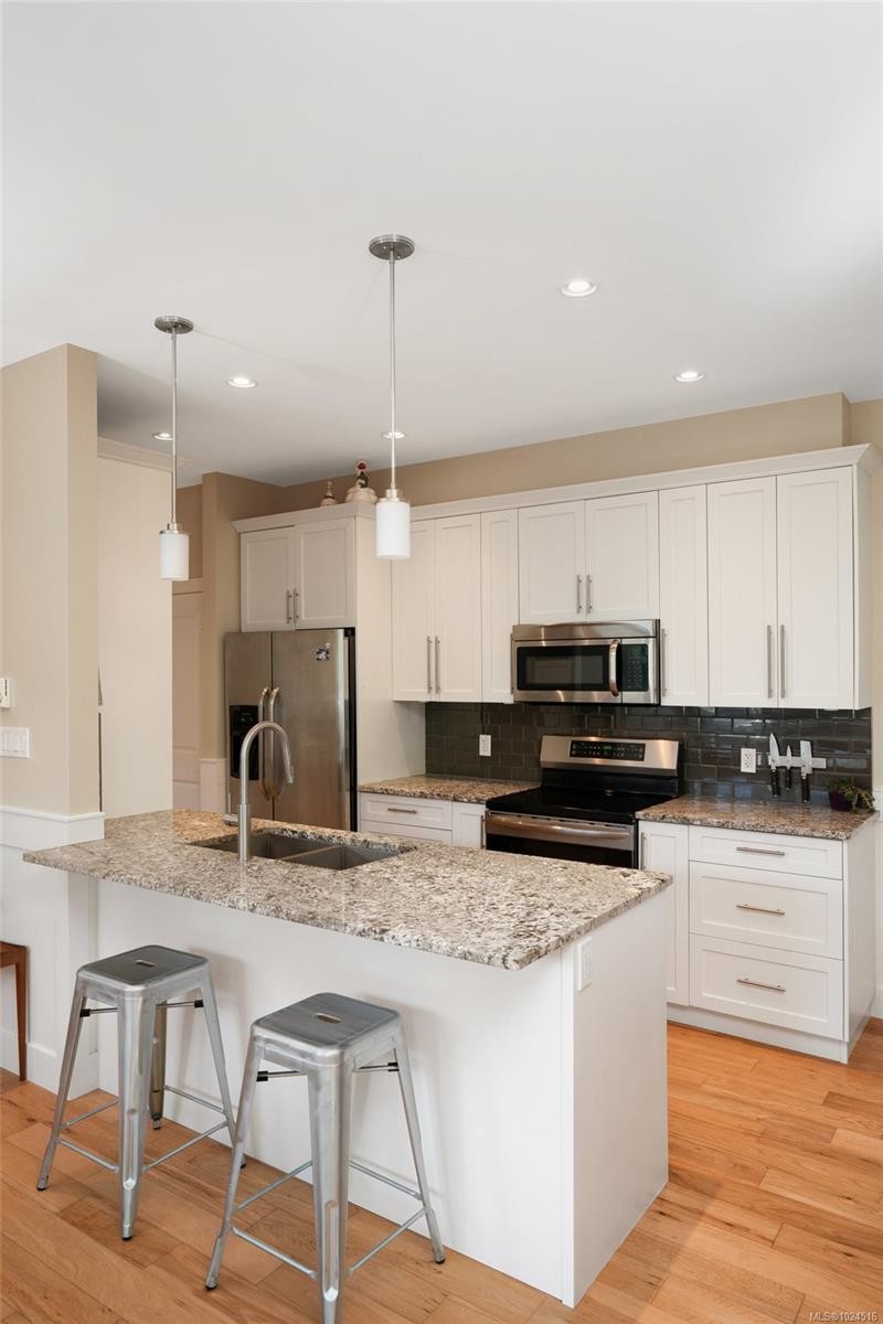 3-555 Niagara St, Victoria, BC