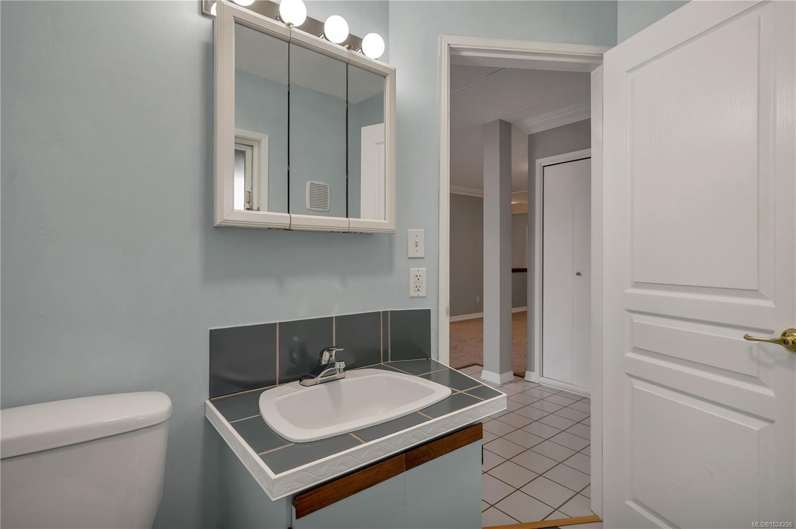 1260 Sayward Rd, Sayward, BC - Indoor Photo Showing Bathroom