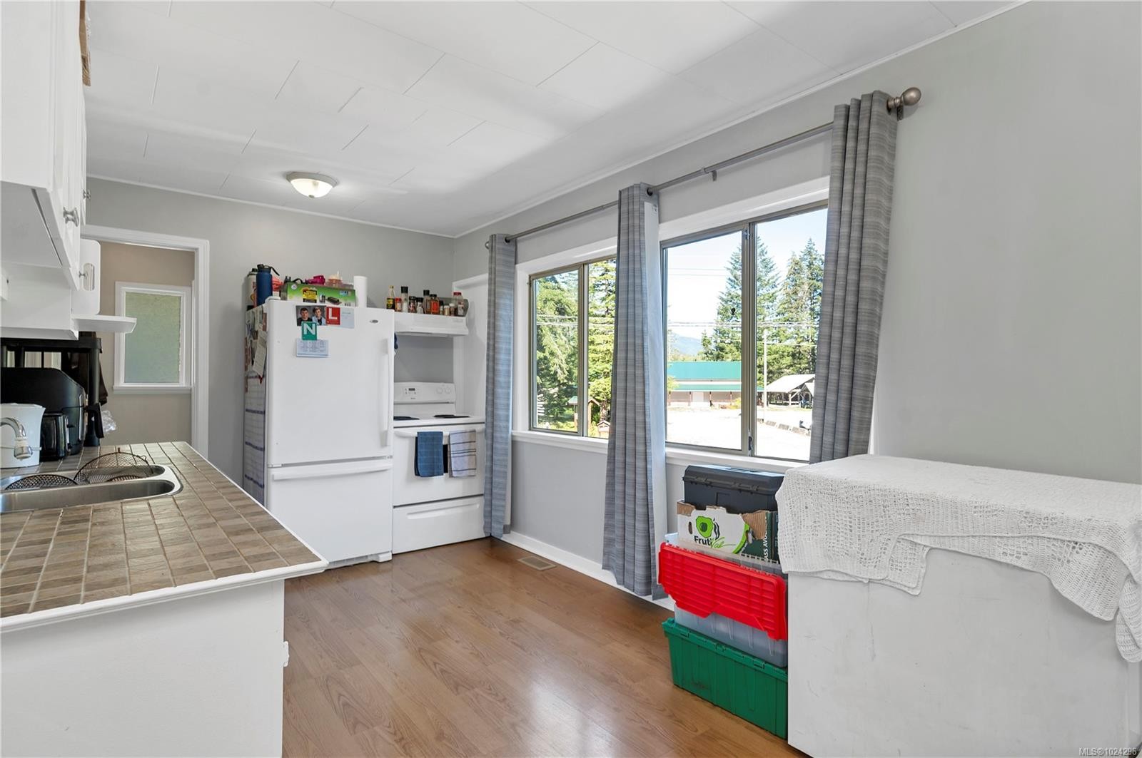 1260 Sayward Rd, Sayward, BC - Indoor Photo Showing Other Room