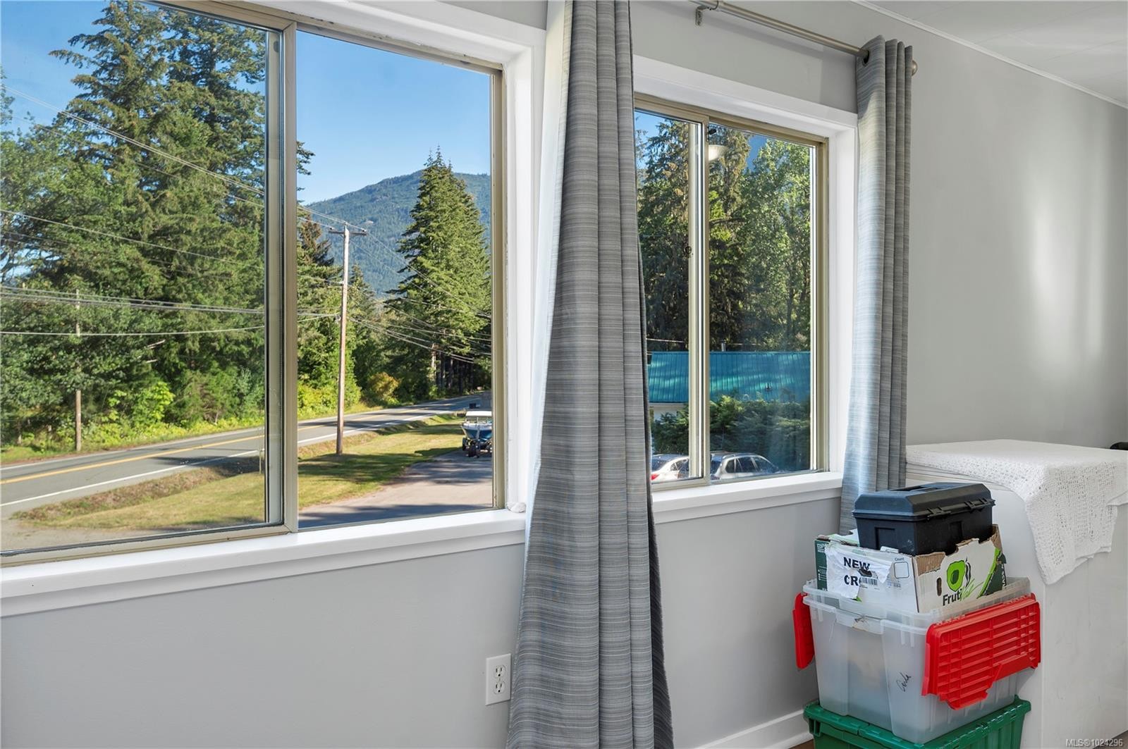 1260 Sayward Rd, Sayward, BC - Indoor Photo Showing Other Room