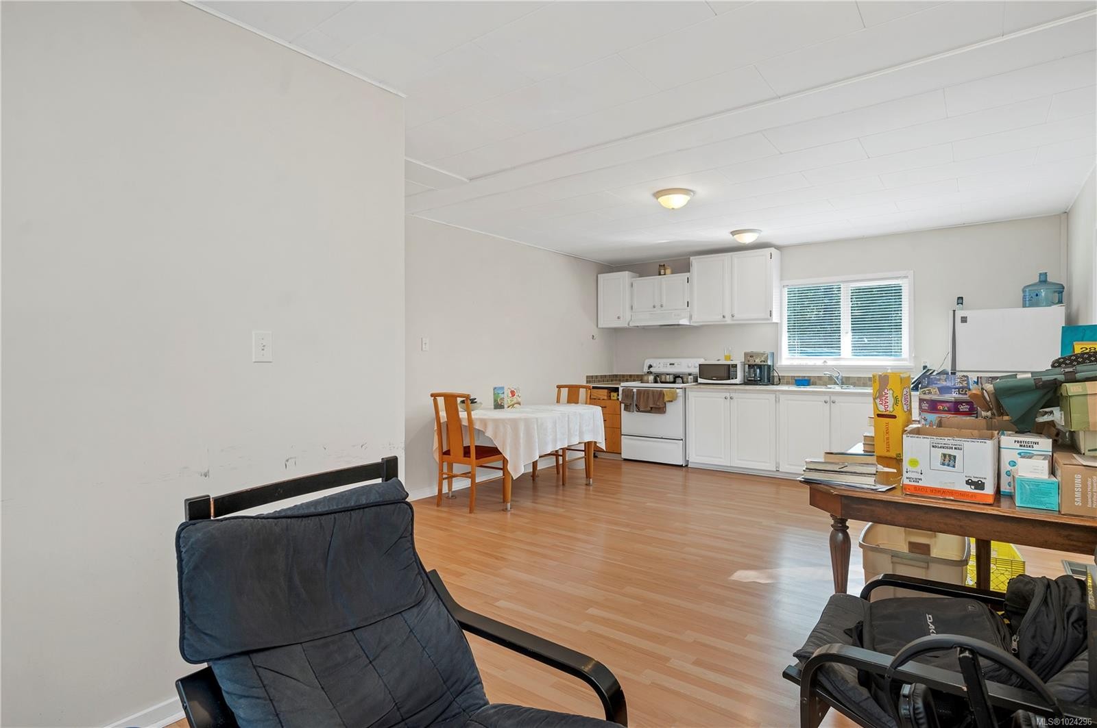 1260 Sayward Rd, Sayward, BC - Indoor