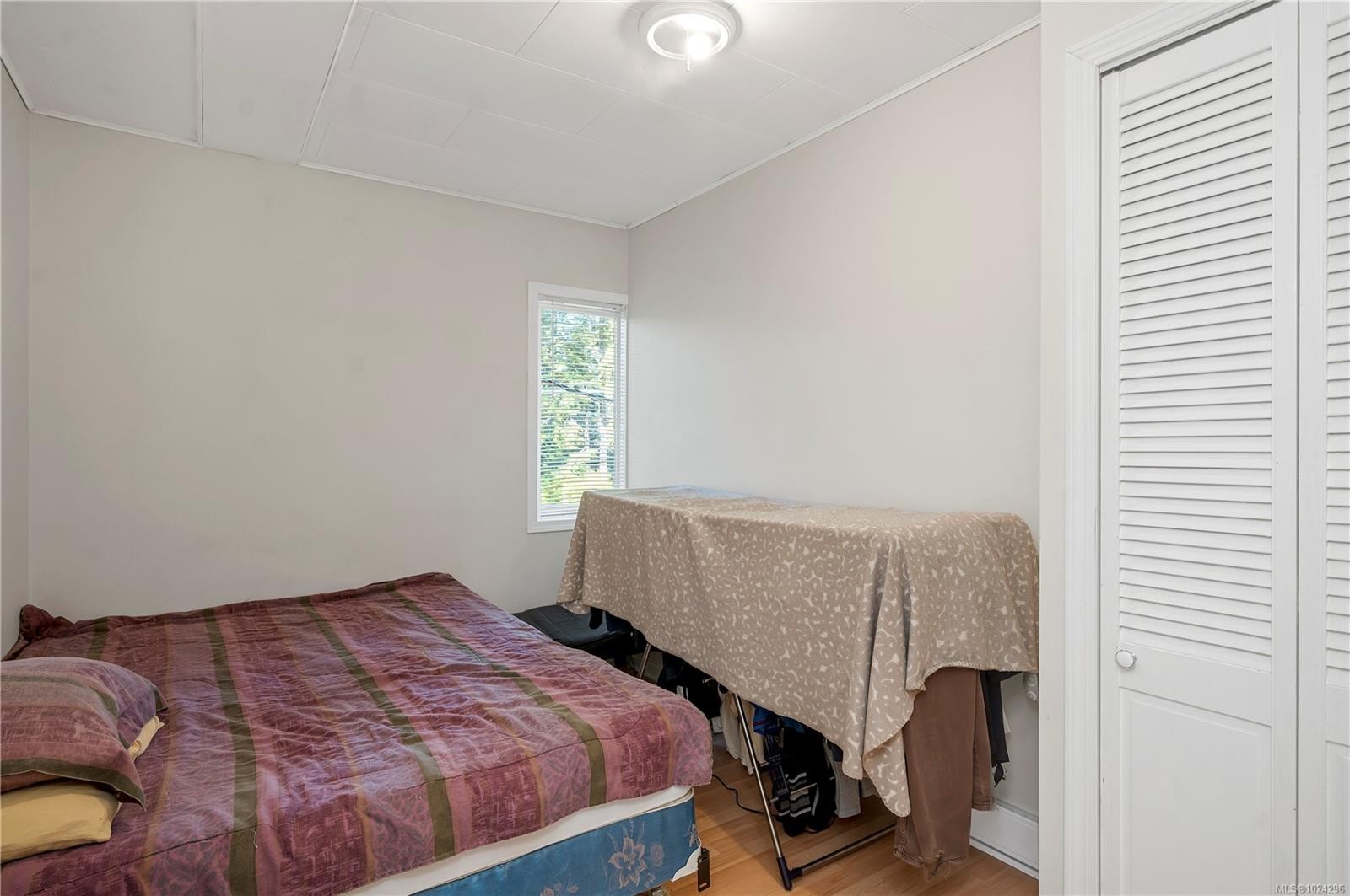 1260 Sayward Rd, Sayward, BC - Indoor Photo Showing Bedroom