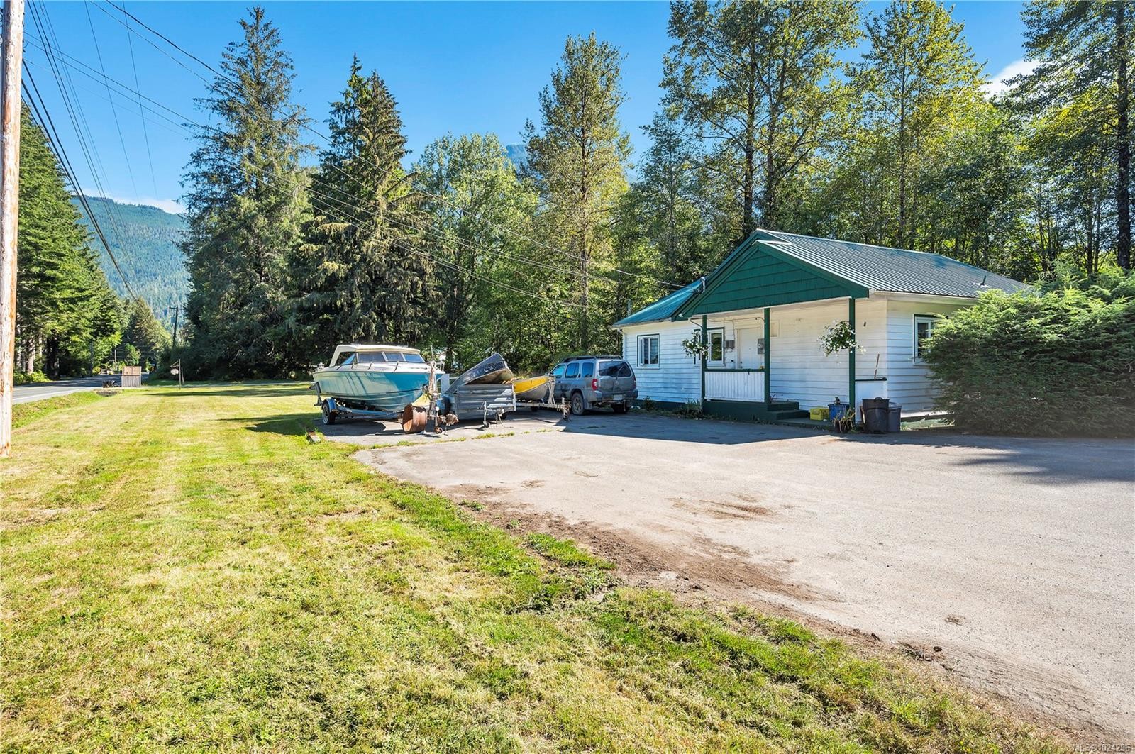 1260 Sayward Rd, Sayward, BC - Outdoor