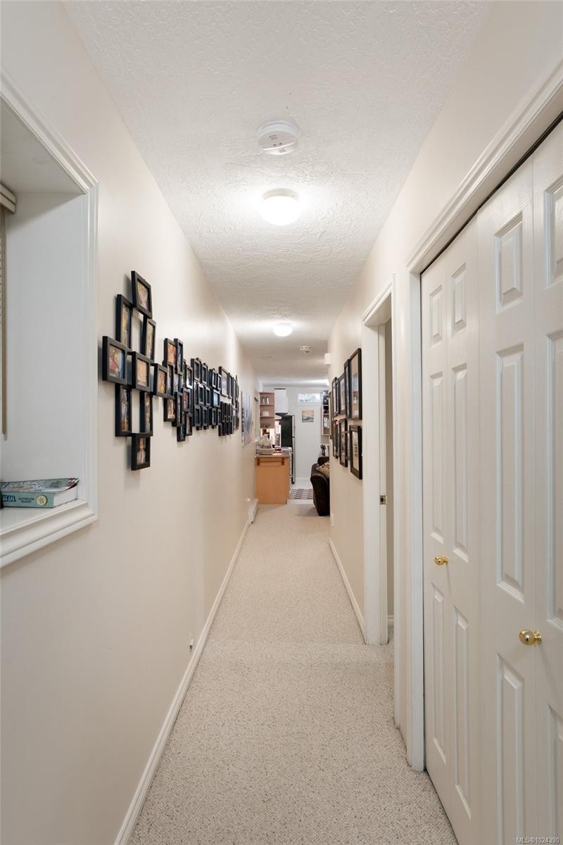 4652 Boulderwood Dr, Saanich, BC