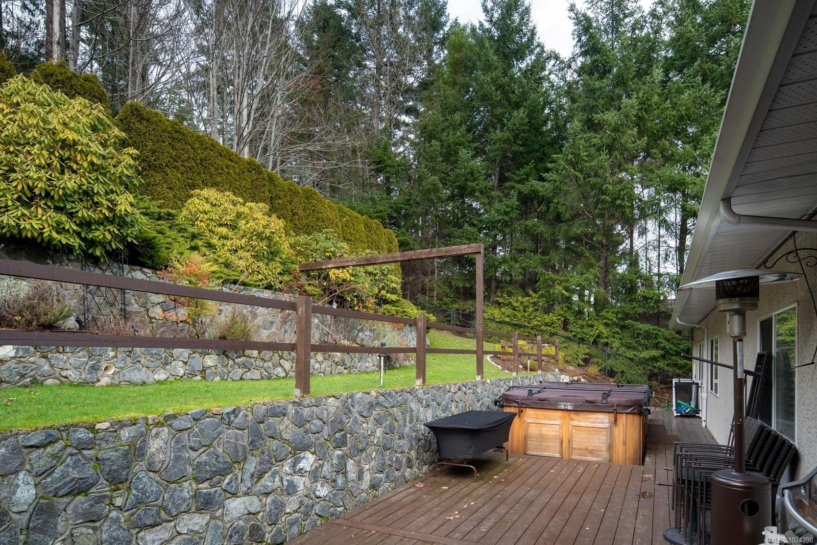 4652 Boulderwood Dr, Saanich, BC